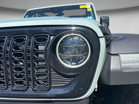 Used 2024 Jeep Wrangler Unlimited Sport AWD/4WD image 23