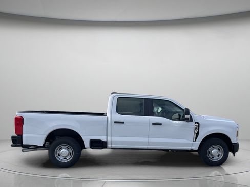 New 2026 Ford F250 XL RWD image 2