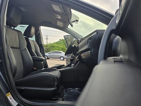 Used 2016 Toyota Corolla S image 19