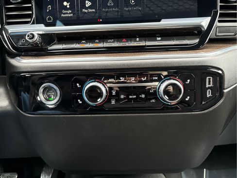 Used 2023 GMC Sierra 1500 Elevation image 18