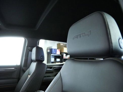Used 2024 GMC Sierra 1500 AT4 w/ Technology Package AWD/4WD image 20