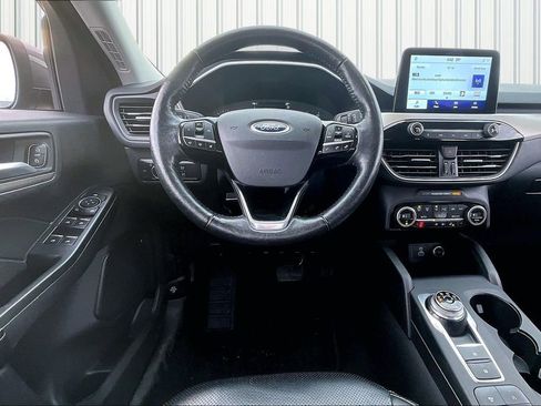 Used 2021 Ford Escape SEL image 8