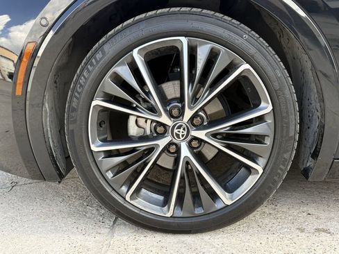 Used 2024 Toyota Prius Limited w/ Limited Premium Package image 9