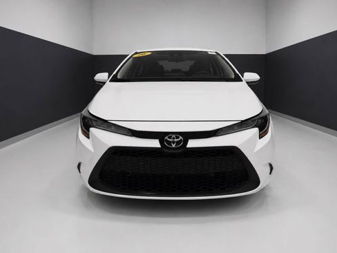 Used 2022 Toyota Corolla LE FWD image 6