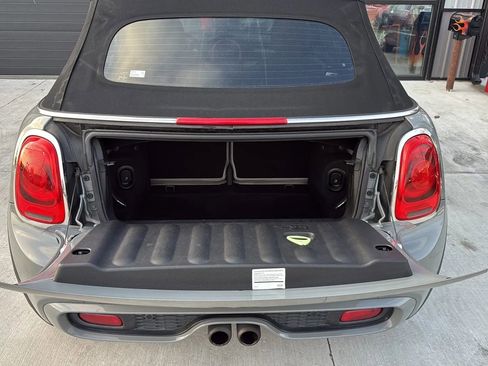 Used 2019 MINI Cooper S w/ Signature Upholstery Package FWD image 18