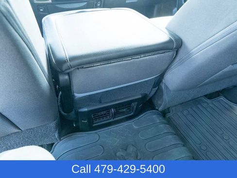 Used 2023 RAM 1500 Classic SLT AWD/4WD image 37