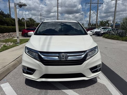 Used 2019 Honda Odyssey Elite image 2