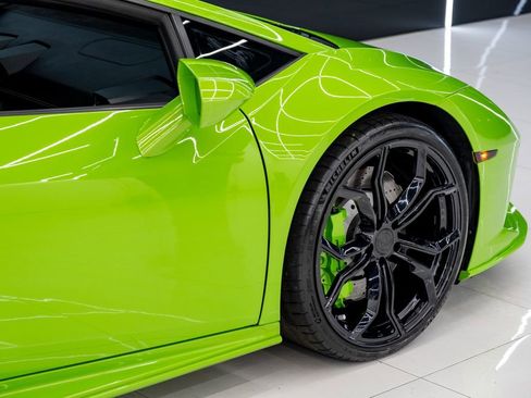 Used 2021 Lamborghini Huracan EVO RWD image 9