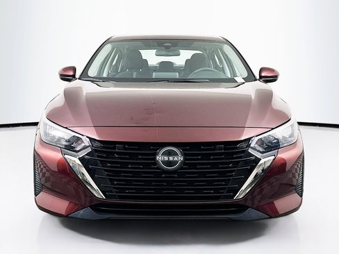 Used 2025 Nissan Sentra SV image 2