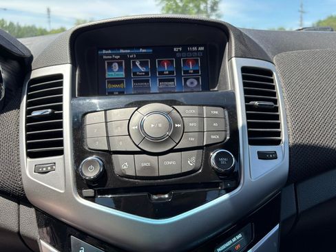 Used 2014 Chevrolet Cruze LT w/ All-Star Edition FWD image 22