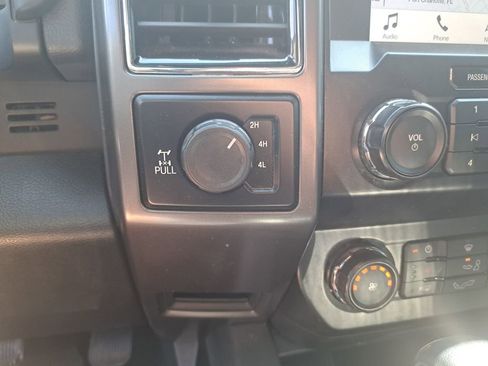 Used 2019 Ford F150 XLT w/ Equipment Group 302A Luxury AWD/4WD image 31