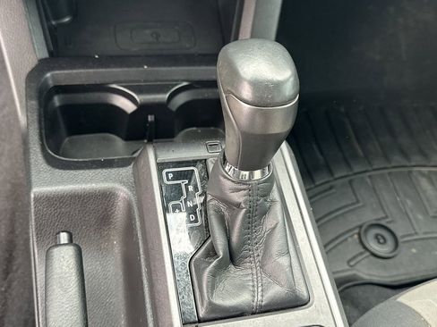 Used 2021 Toyota Tacoma TRD Sport image 30