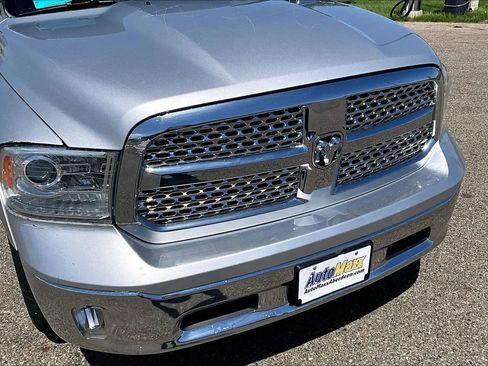 Used 2017 RAM 1500 Laramie AWD/4WD image 39