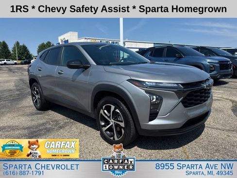 Used 2024 Chevrolet Trax RS w/ Driver Confidence Package FWD image 1