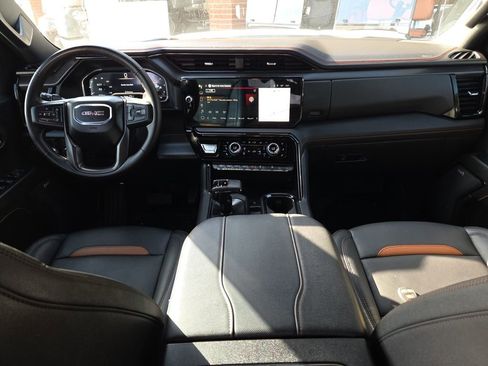 Used 2024 GMC Sierra 1500 AT4 w/ Technology Package image 11
