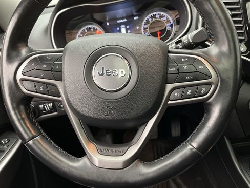 Used 2021 Jeep Cherokee Limited w/ Elite Package AWD/4WD image 16