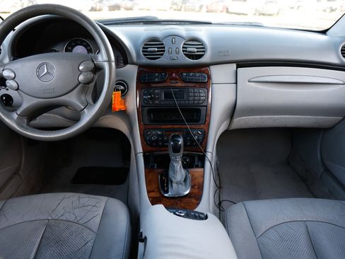 Used 2004 Mercedes-Benz CLK 320 Coupe image 20