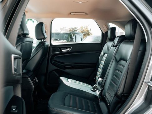 Used 2022 Ford Edge SEL w/ Sport Appearance Package AWD/4WD image 39