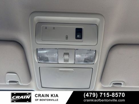 Used 2019 Nissan Titan SV w/ SV Convenience Package image 28
