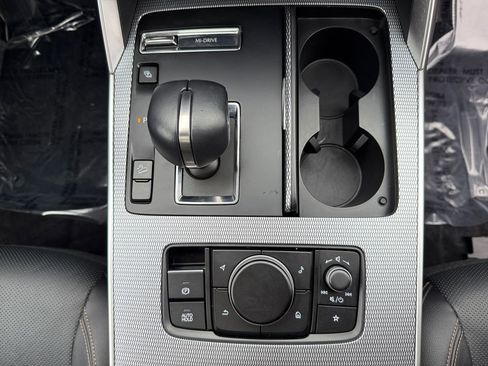 Used 2024 MAZDA CX-90 Plug-In Hybrid w/ Premium Pkg image 27