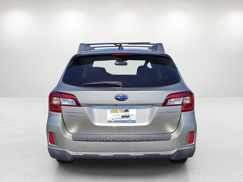 Used 2016 Subaru Outback 2.5i Limited AWD/4WD image 6