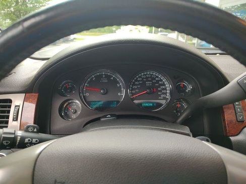 Used 2012 GMC Yukon XL 2500 SLT image 8