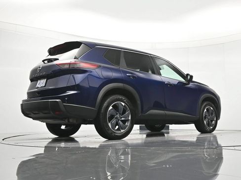 Used 2026 Nissan Rogue SV FWD image 40