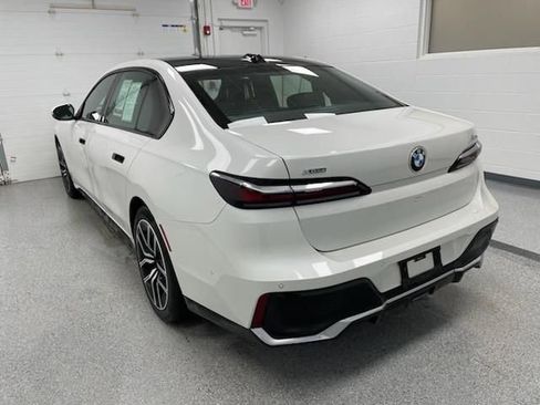 Certified 2025 BMW 740i xDrive image 2