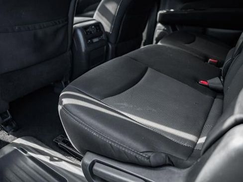 Used 2017 Nissan Pathfinder S image 30