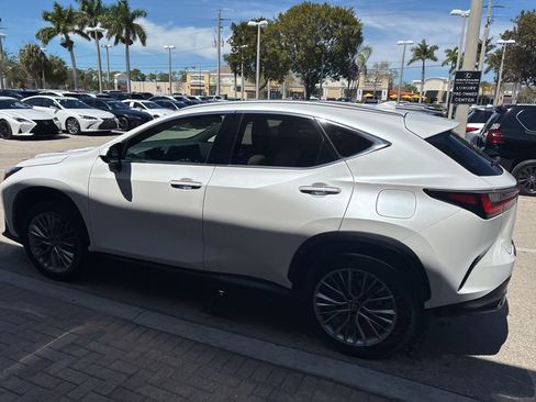 Certified 2022 Lexus NX 350h 350h Premium image 15