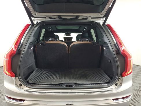 Certified 2023 Volvo XC90 B5 Plus w/ Protection Package Premier image 11