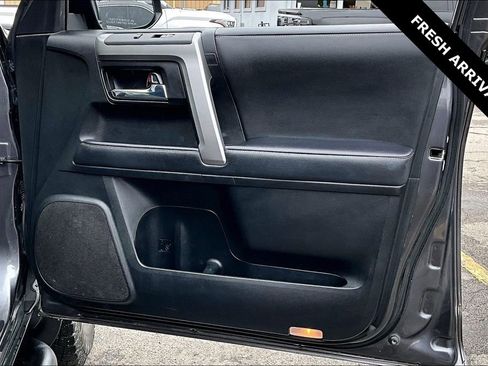 Used 2021 Toyota 4Runner SR5 Premium w/ Moonroof Package AWD/4WD image 28
