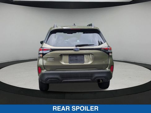 Used 2025 Subaru Forester Premium AWD/4WD image 5