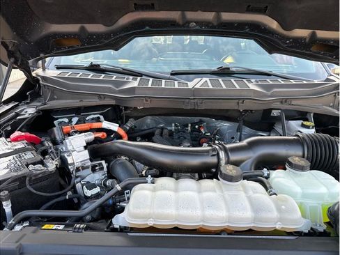 Used 2025 Ford F150 Lariat w/ Equipment Group 501A Mid AWD/4WD image 28