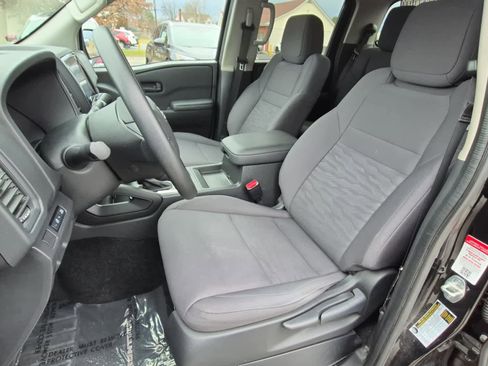 Used 2023 Nissan Frontier S w/ Technology Package image 10