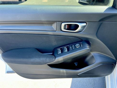 Used 2023 Honda Civic Sport image 19