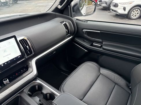 New 2025 Ford Expedition Platinum w/ Stealth Performance Package image 27