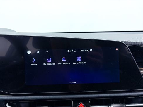Used 2024 Kia Niro SX Touring FWD image 22