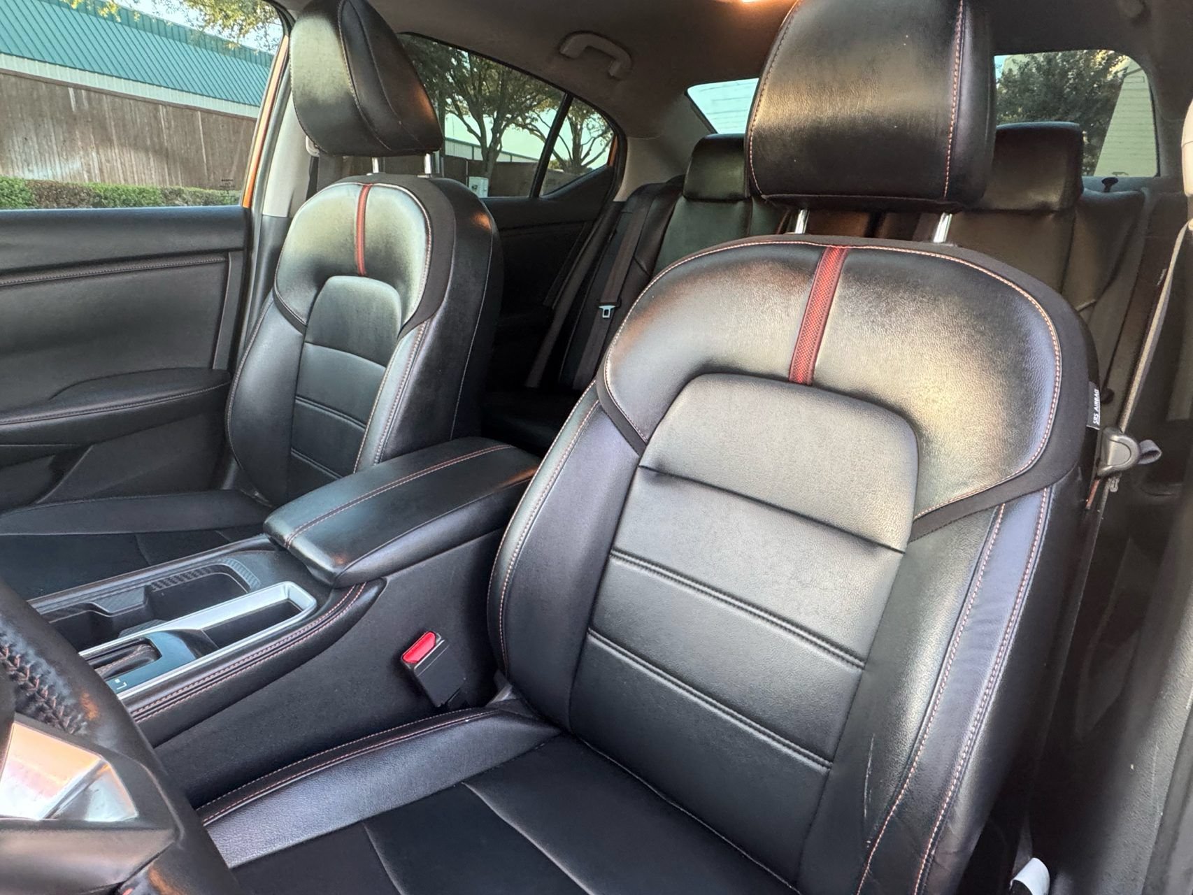 Used 2023 Nissan Sentra SR w/ SR Premium Package FWD image 22