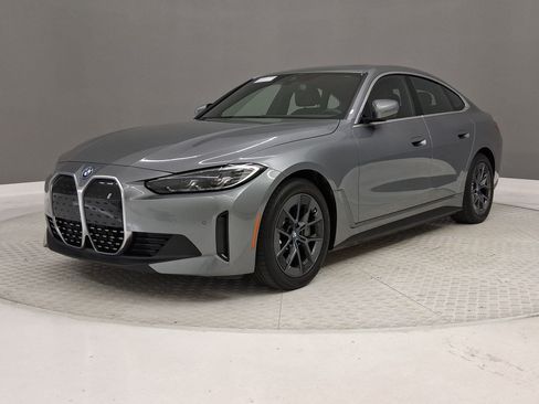 Certified 2023 BMW i4 eDrive40 w/ Premium Package RWD image 36