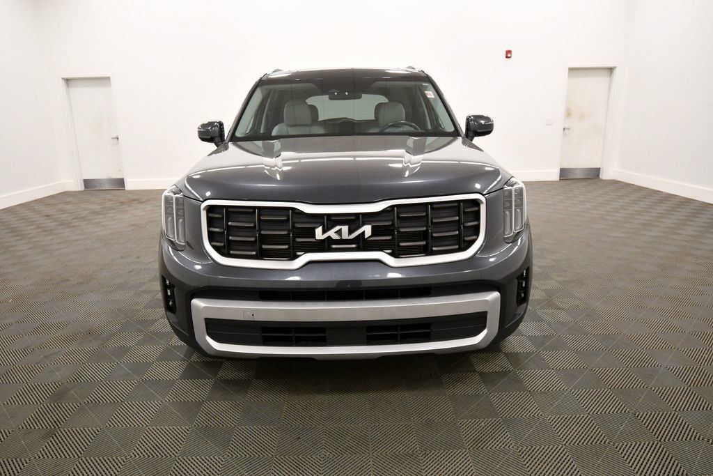 Certified 2024 Kia Telluride S w/ S Sunroof Package AWD/4WD image 11
