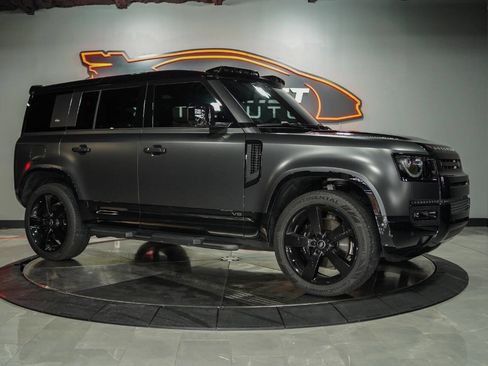 Used 2024 Land Rover Defender 110 Carpathian Edition AWD/4WD image 3