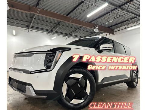 Used 2026 Kia EV9 Wind AWD/4WD image 1