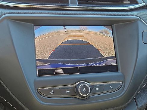 Used 2023 Chevrolet TrailBlazer ACTIV w/ Driver Confidence Package image 28