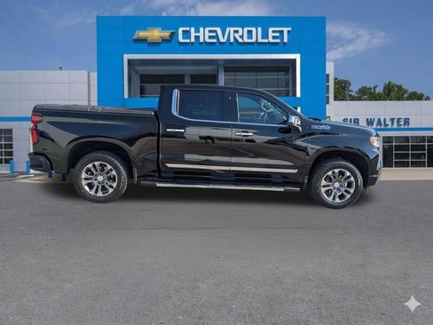 Used 2024 Chevrolet Silverado 1500 High Country w/ Technology Package AWD/4WD image 7