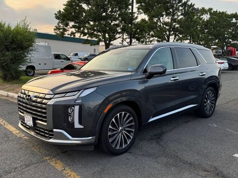 Used 2023 Hyundai Palisade Calligraphy AWD/4WD image 3