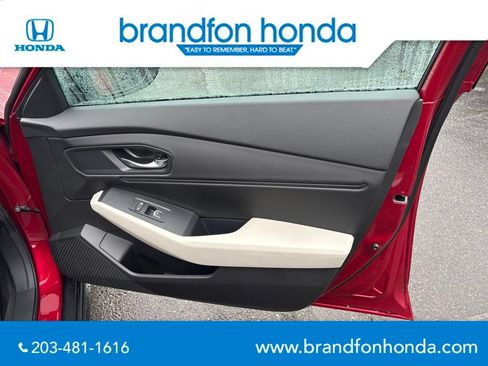 Certified 2025 Honda Accord SE image 8