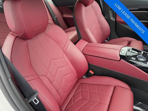 Certified 2026 BMW 530i image 28