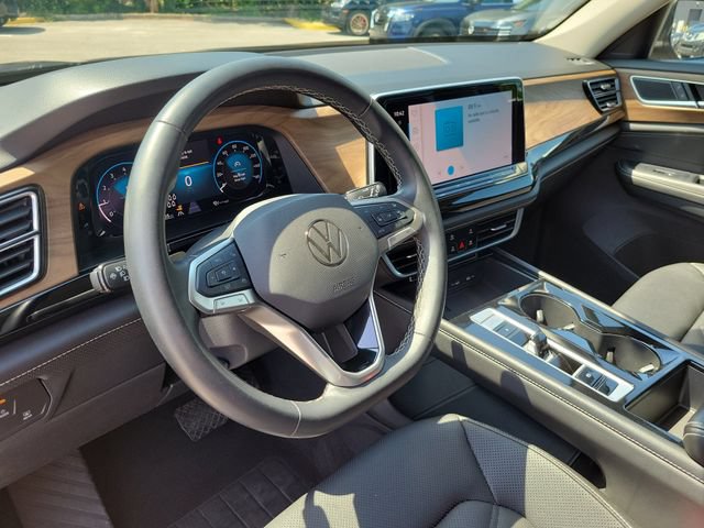 Used 2025 Volkswagen Atlas SE FWD image 20