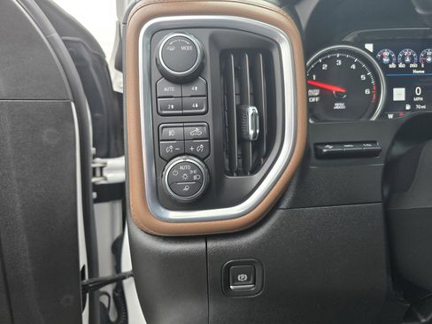 Used 2021 Chevrolet Silverado 1500 High Country w/ Technology Package image 20